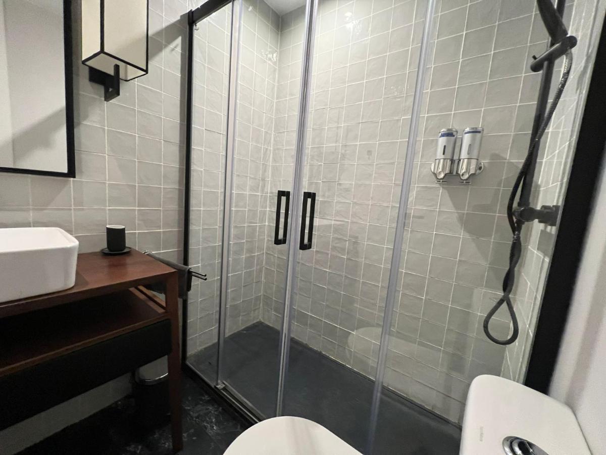 Realbites Accommodations Madri Exterior foto
